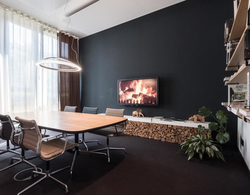 Fireside Room bei Design Offices München Arnulfpark