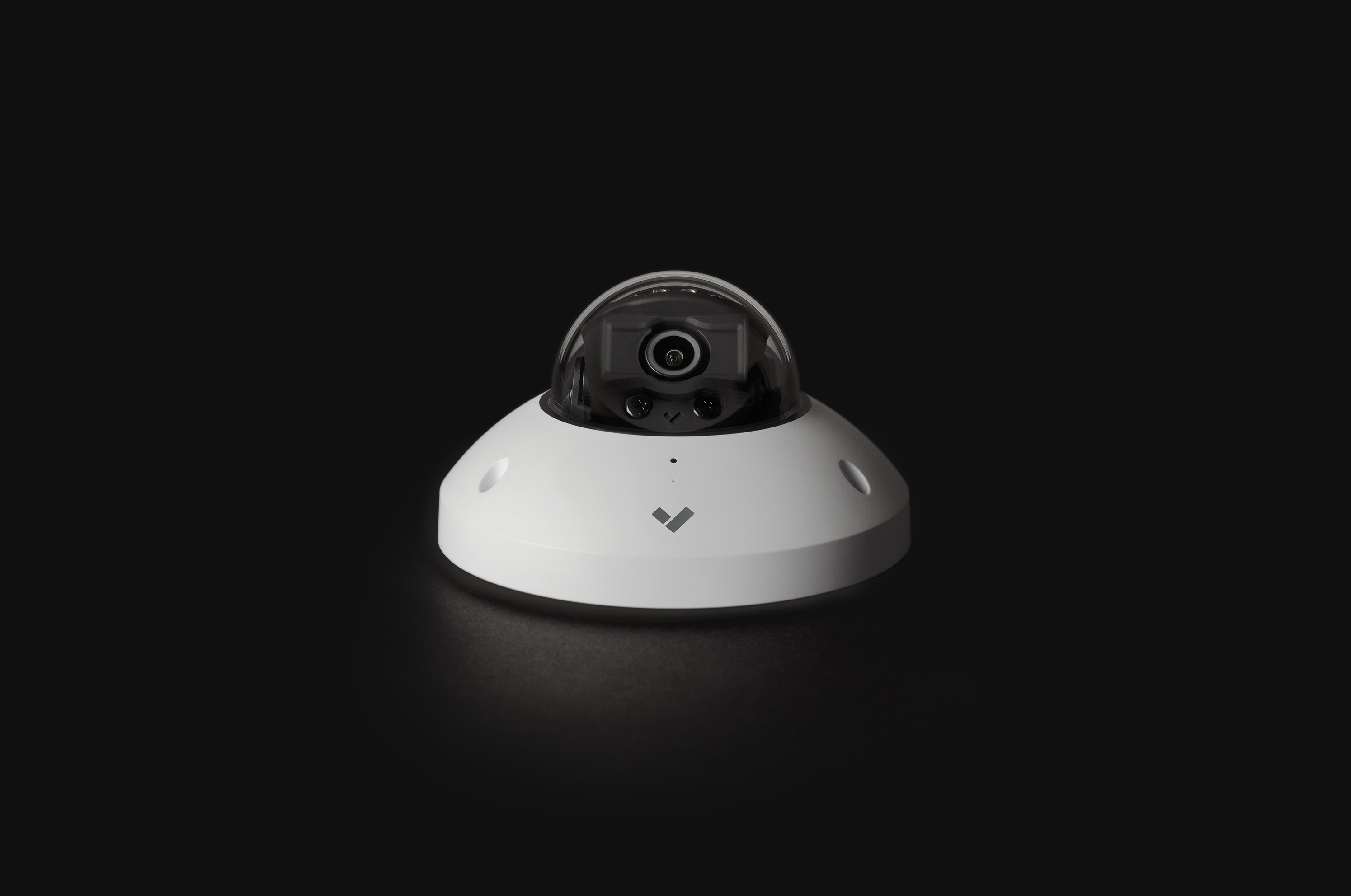 verkada_cm41-e-mini-dome-camera.jpg