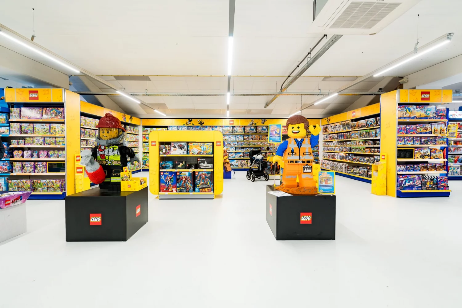 Lego shop-in-shop