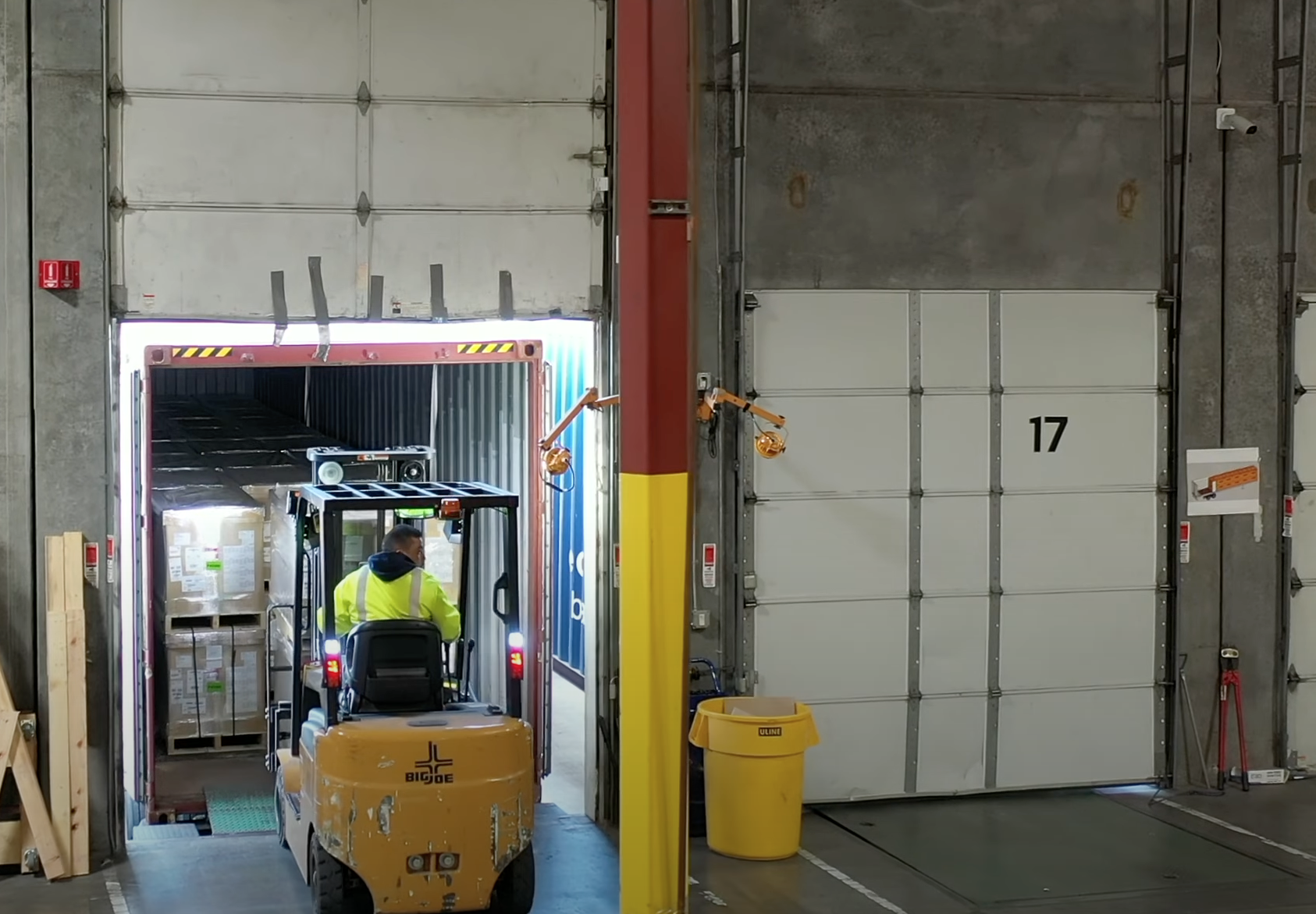 Forklift unloading