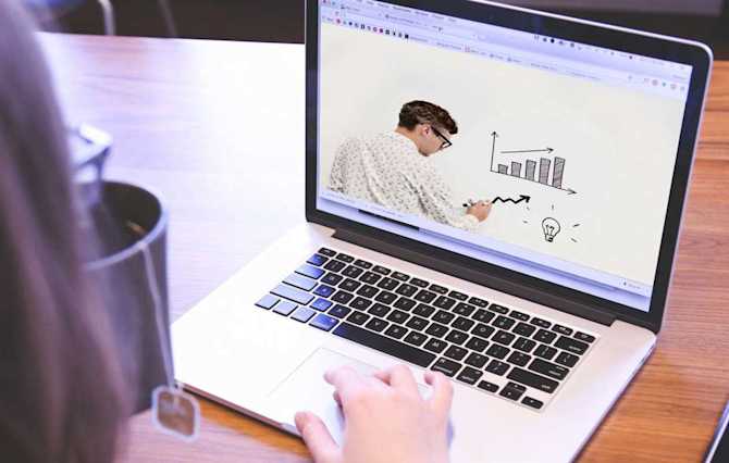 eラーニングシステムとは