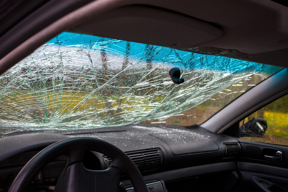 Auto mit einem Glasschaden