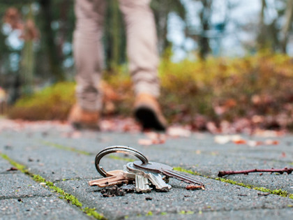 Privathaftpflichtversicherung: Mann verliert Schlüssel