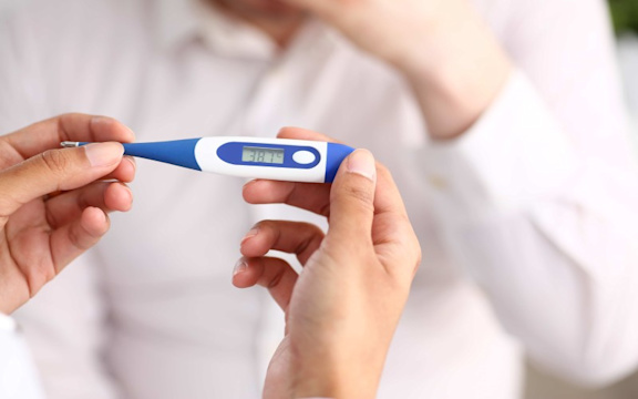 Fieber Und Erhohte Temperatur Alle Infos Fernarzt Fieber Und Erhohte Temperatur Alle Infos Fernarzt