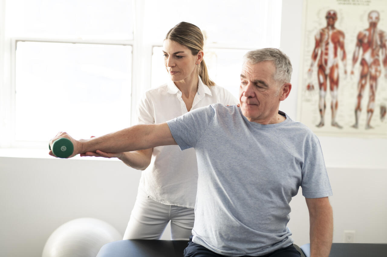 Tom Bartel - Facharzt Für Physikalische Und Rehabilitative Medizin