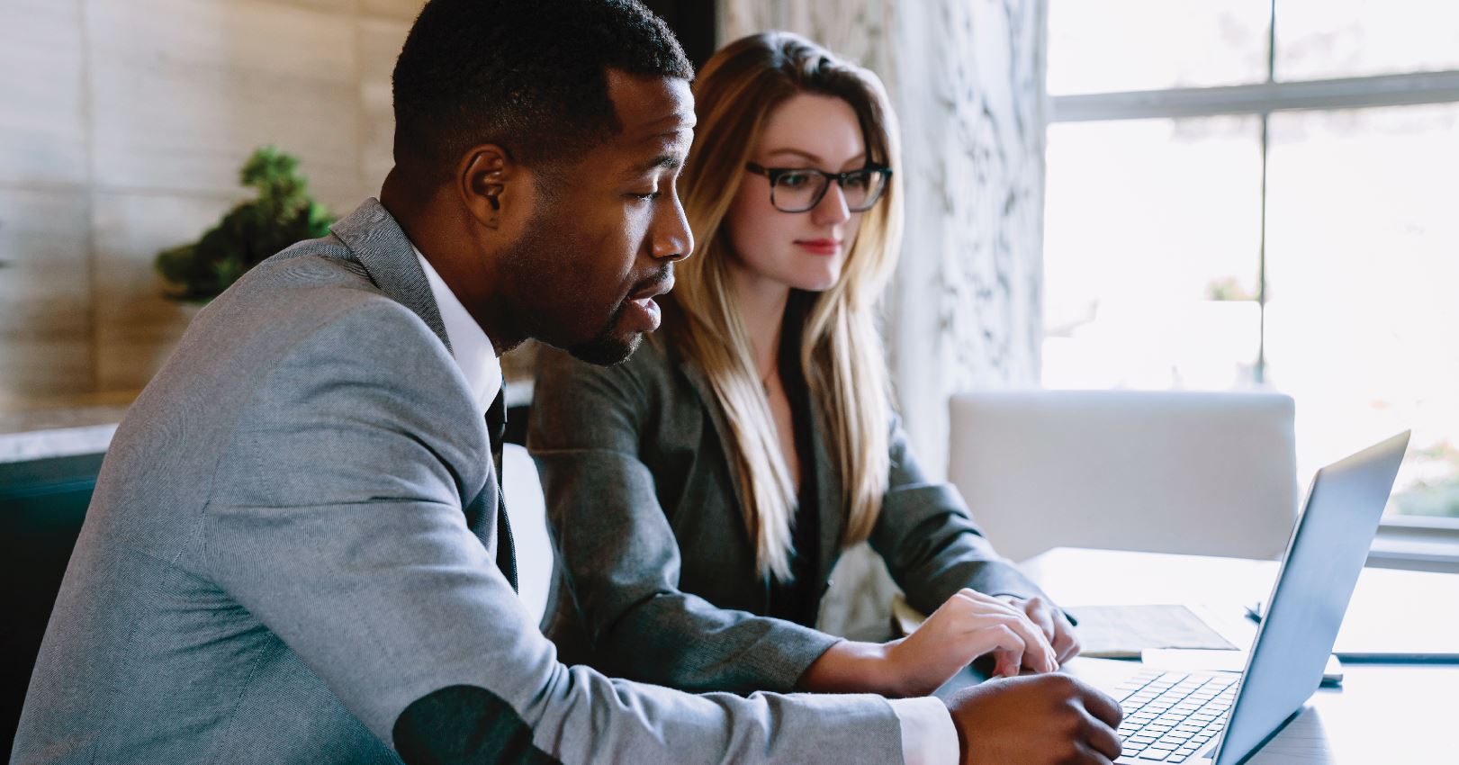 Hero Image LV streamlines contract process management with Docusign CLM
