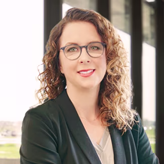 Author Maureen Kinnear
