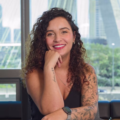 Author Vanessa Machado