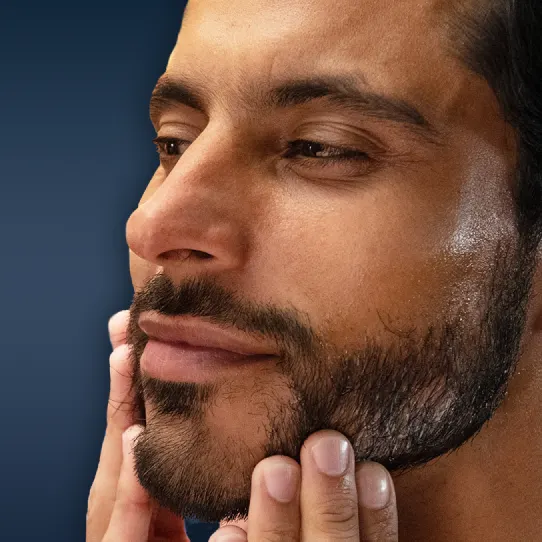 Barba suave con aceite para barba.