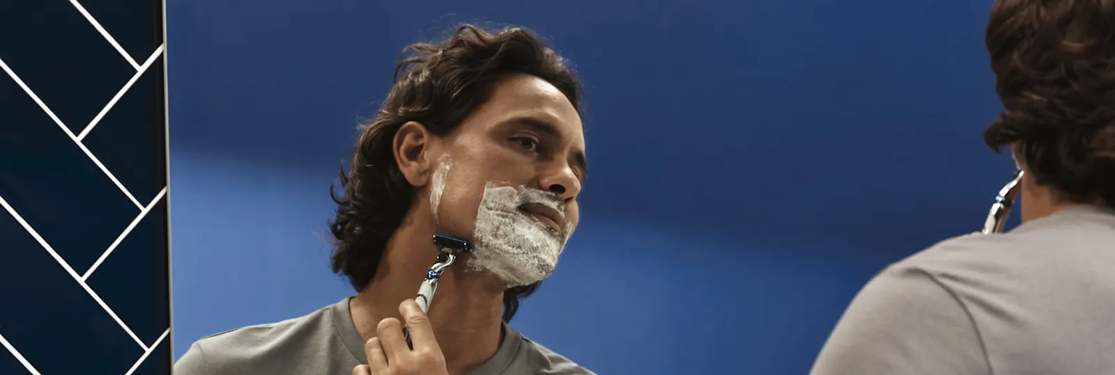 Evite cortes e arranhões ao fazer a barba