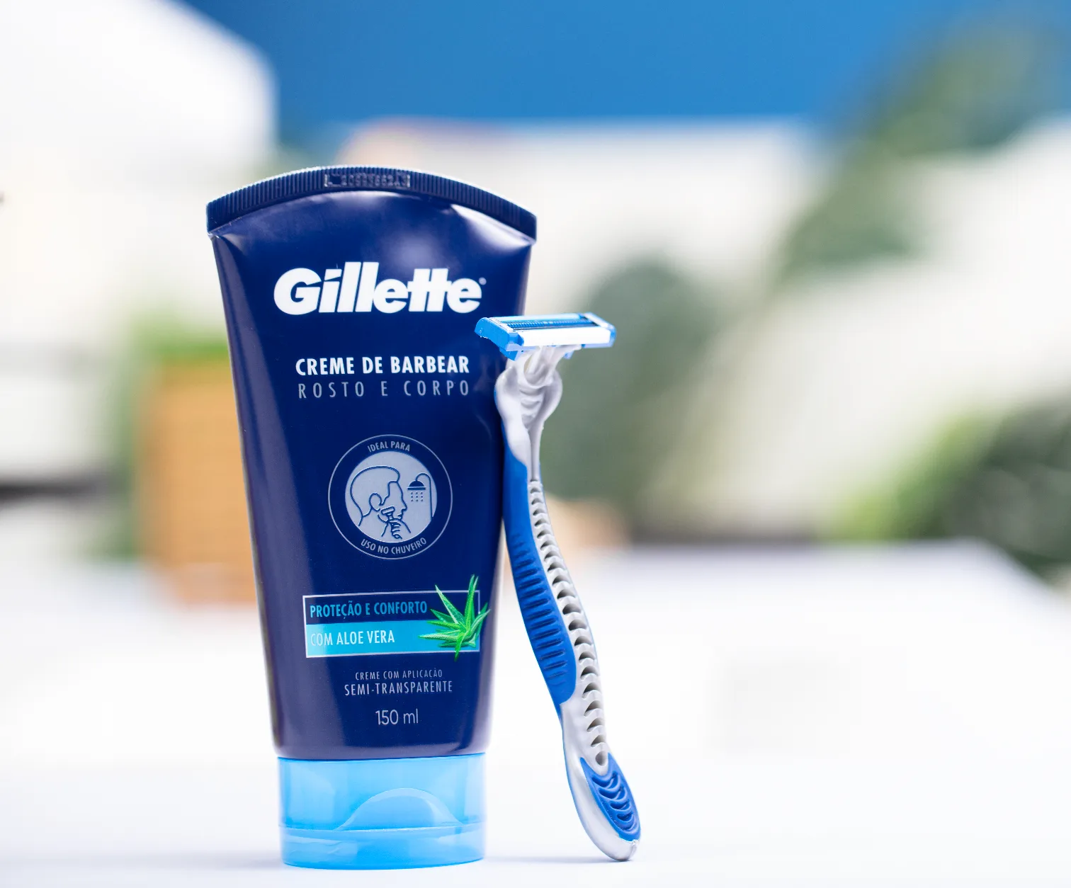 Creme de barbear Gillette Rosto e Corpo 