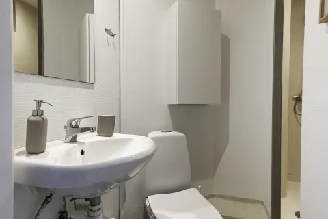 Bjarke Bathroom 1 1