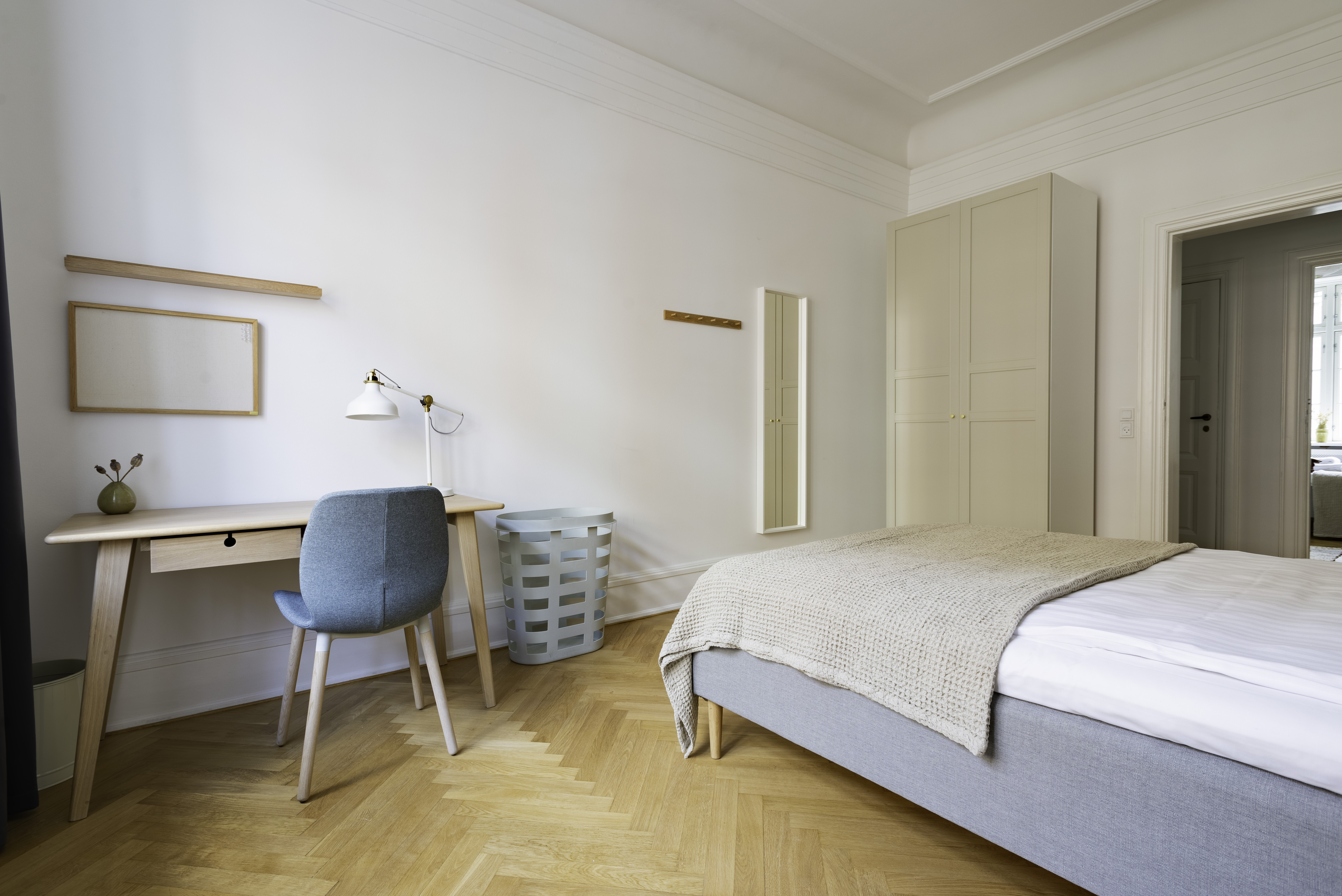 Asmund room 5 4