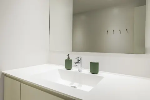 Birger Bathroom 3