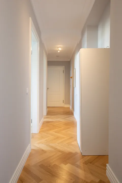 Rudolf33 Hallway 1 (1)