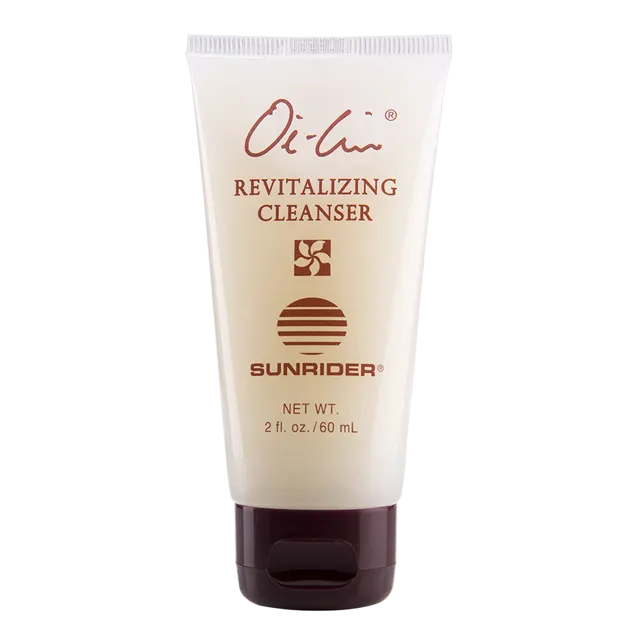 4002211-Oi-Lin-Revitalizing-Cleanser-In.png
