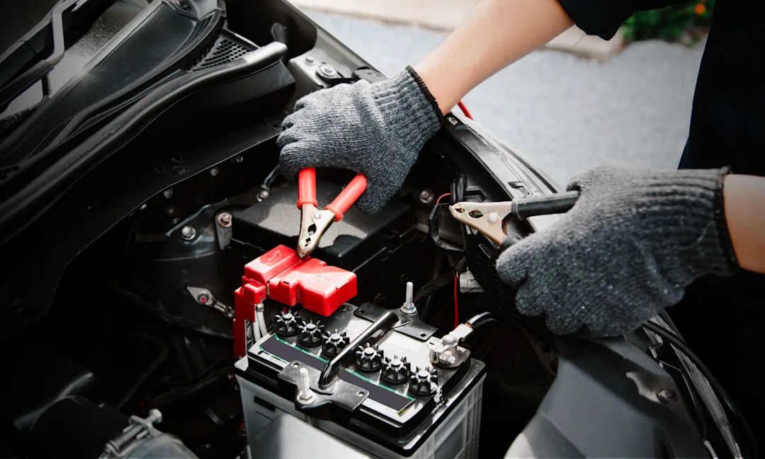 Changer batterie voiture : quand et comment le faire?