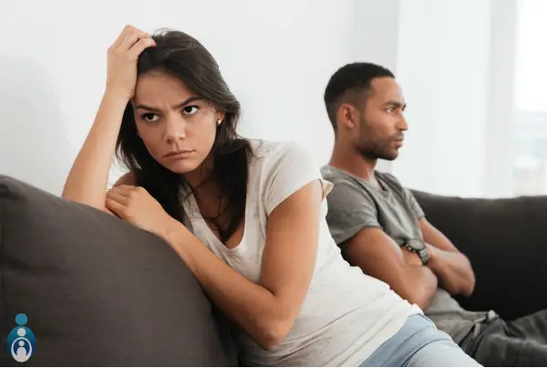 4 طرق يمكن يمكنها أن تجعل زوجك يثق بك تعرف عليها.