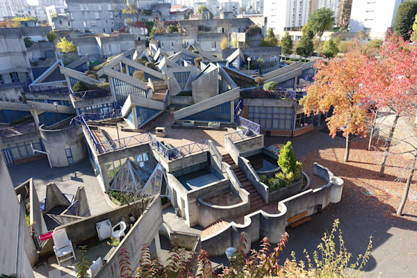 The Stars of Ivry-sur-Seine