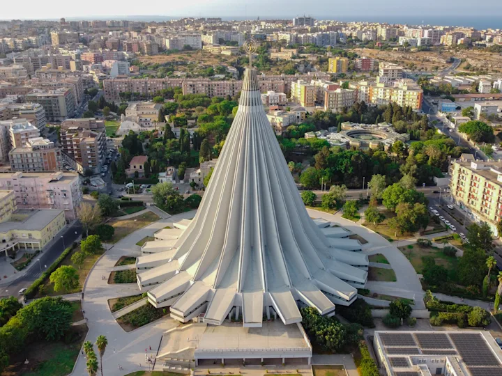 Basilica Santuario Madonna delle Lacrime