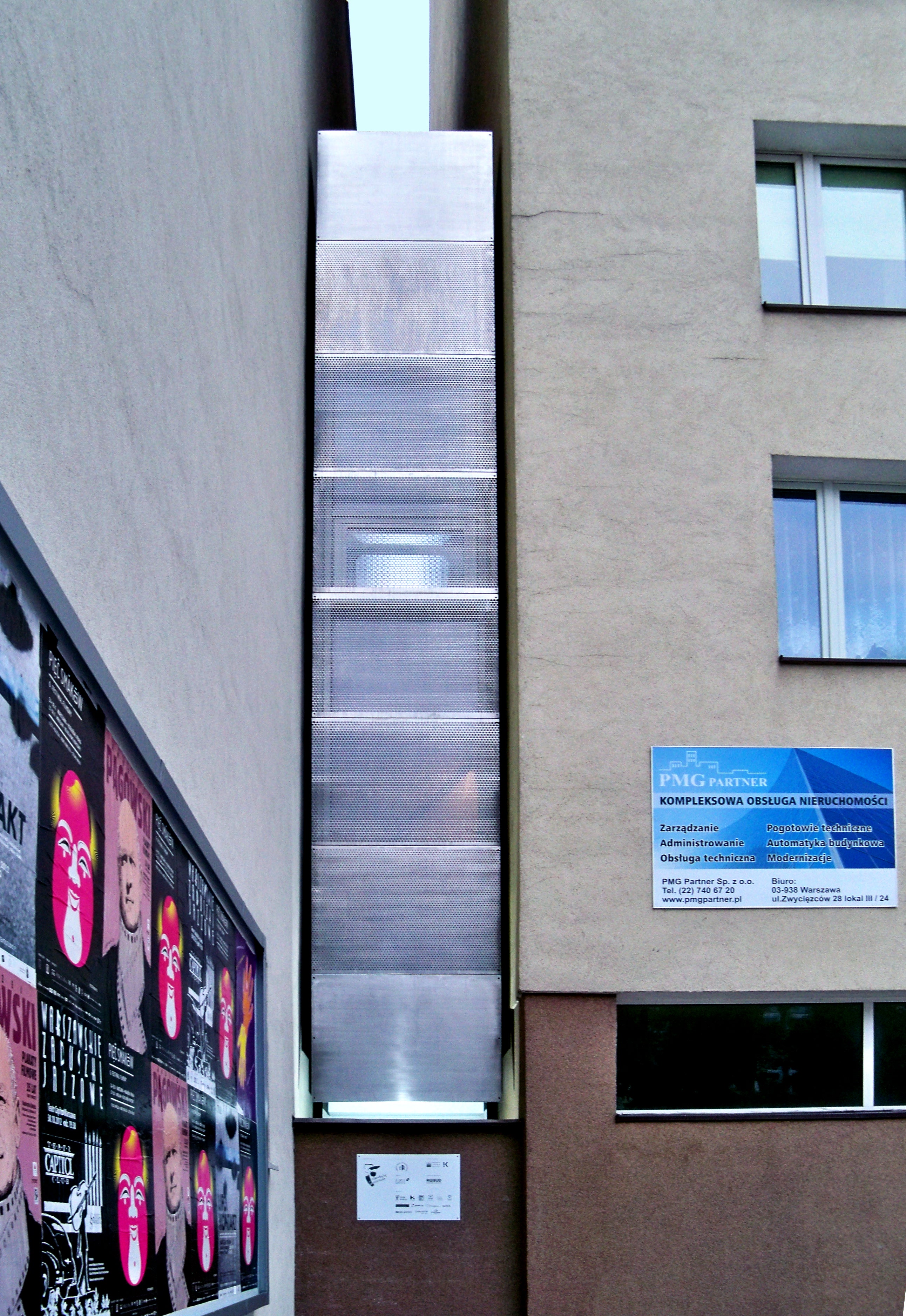 Keret House, Warsaw