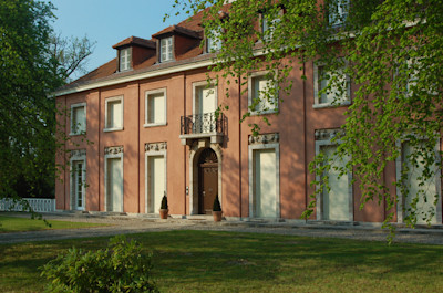 Villa Urbig — Neoclassicist architecture