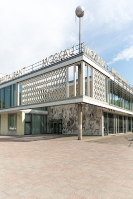 Café Moskau by Josef Kaiser