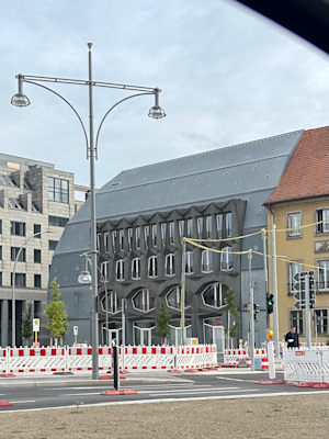 Berliner Wasserbetriebe building by Christoph Langhof