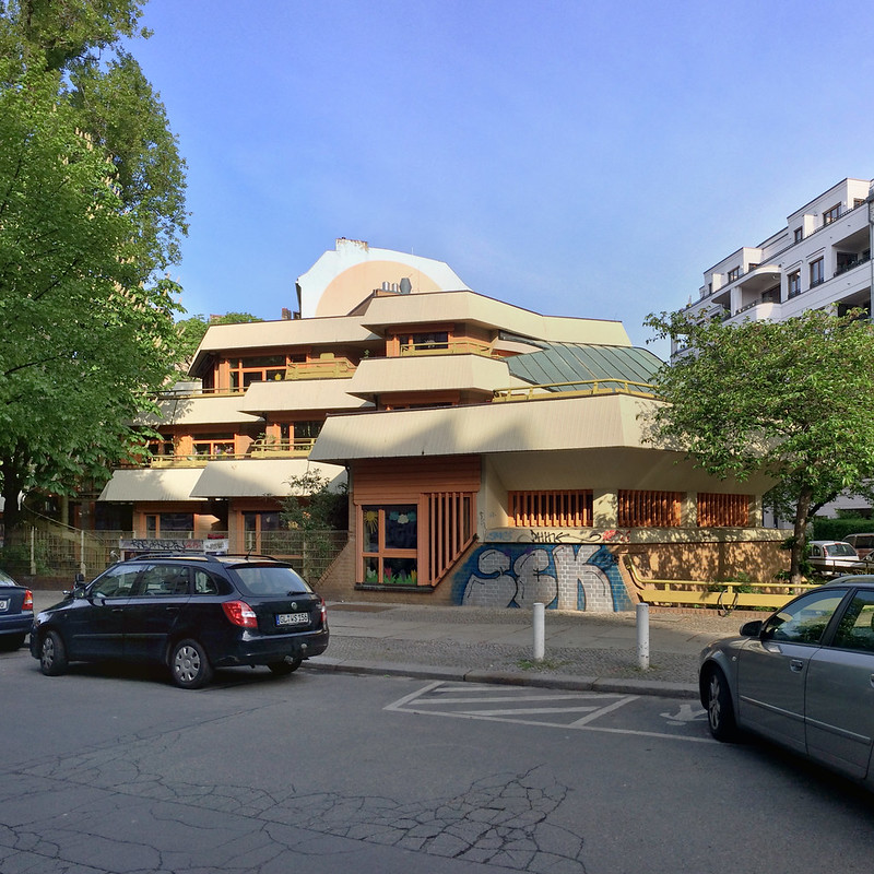 Daycare and network station, Berlin