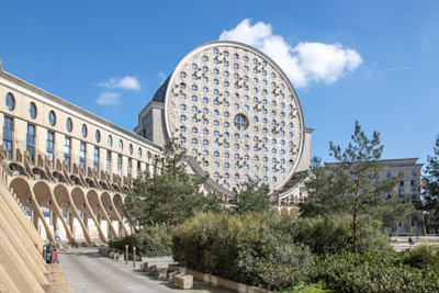 Arènes de Picasso by Manuel Nunez Yanowsky