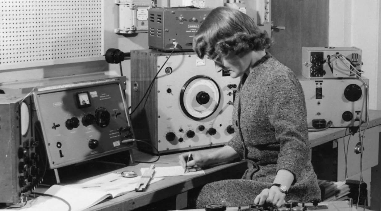 daphne oram