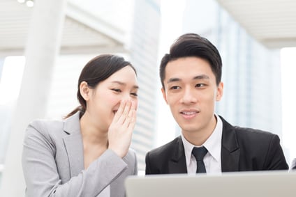 外出時もオーラルケアを行いたい方に！携帯に便利な小さいマウスウォッシュを持ち運びしよう 外出時もオーラルケアを行いたい方に！携帯に便利な小さいマウスウォッシュを持ち運びしよう - Image 2 - Listerine - ja-JP