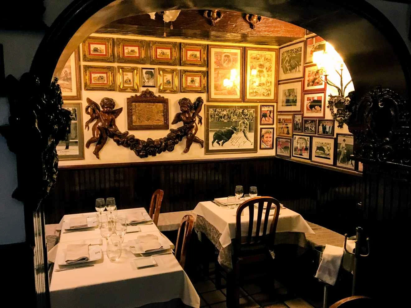 Prado Museum & Botín Restaurant tour: Art, history, and the world's oldest oven 6