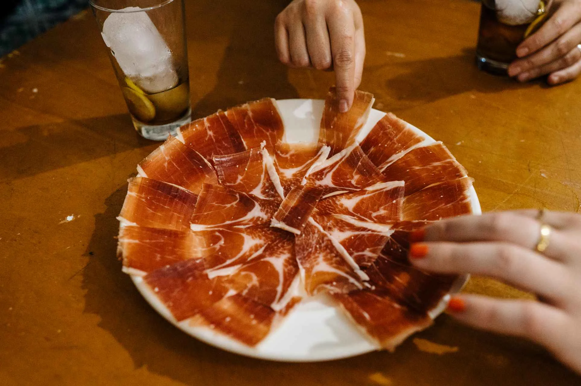 Seville tapas & flamenco tour: Tapas and flamenco in a palace 4