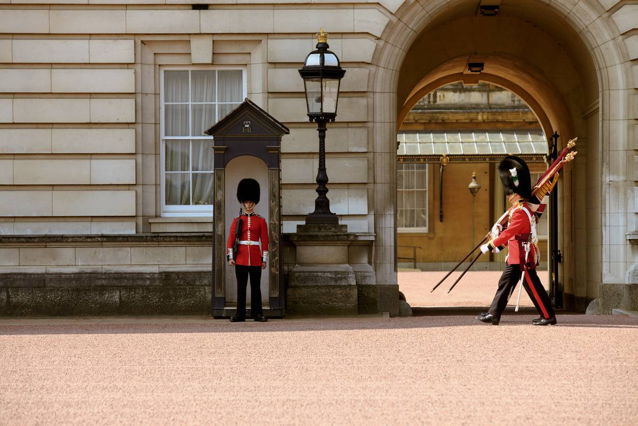 Best of London tour: Tower, Thames, and the royal walk to Westminster