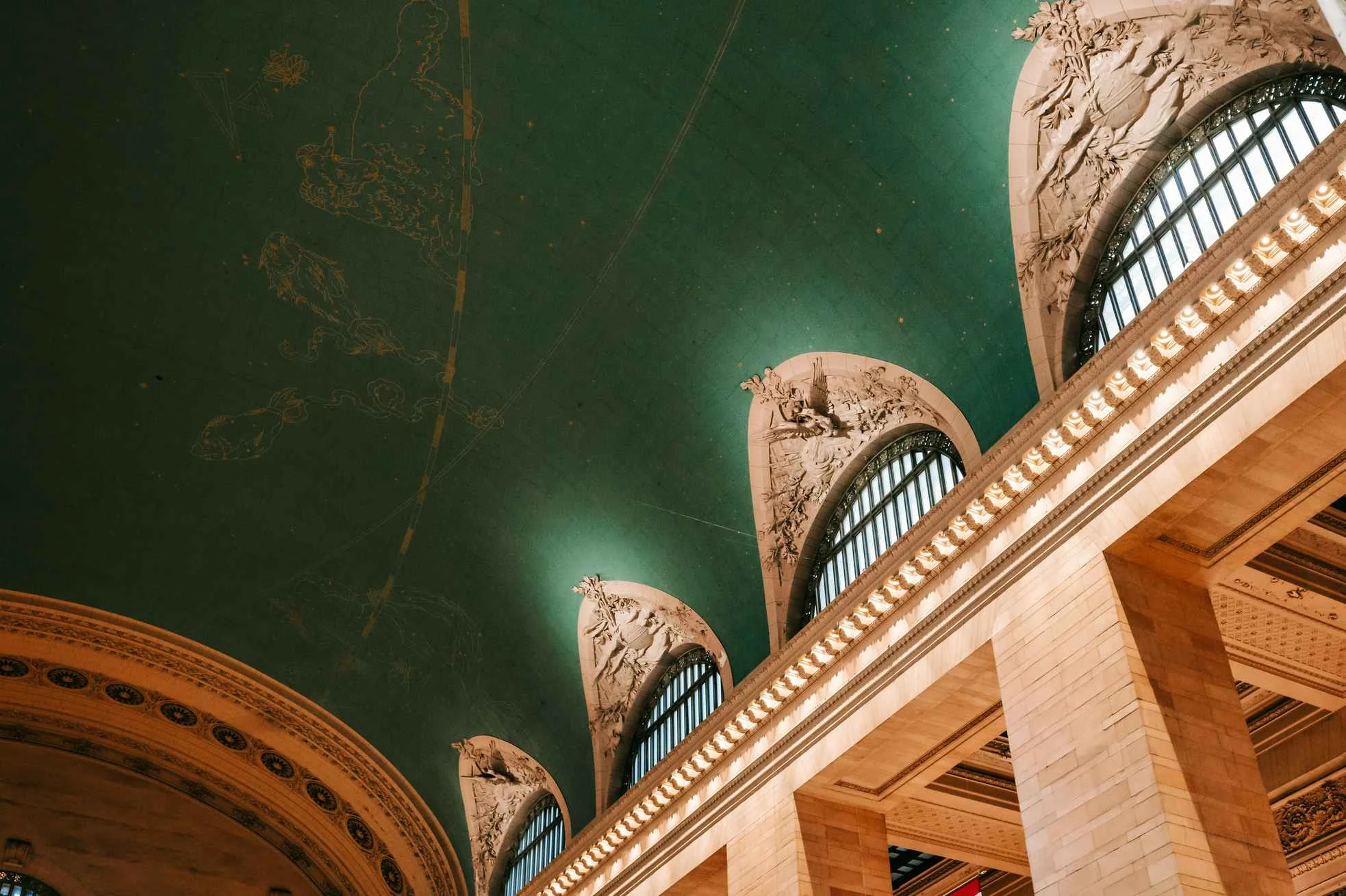 The Official Grand Central Terminal Tour: Secrets of New York's most famous terminal 7
