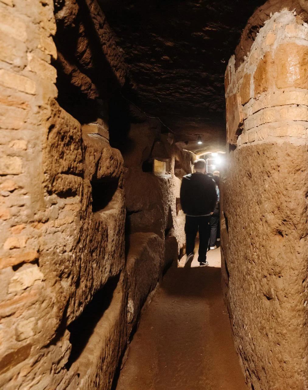Rome Catacombs tour: Catacombs at closing time, Appian Way, and aqueducts 3