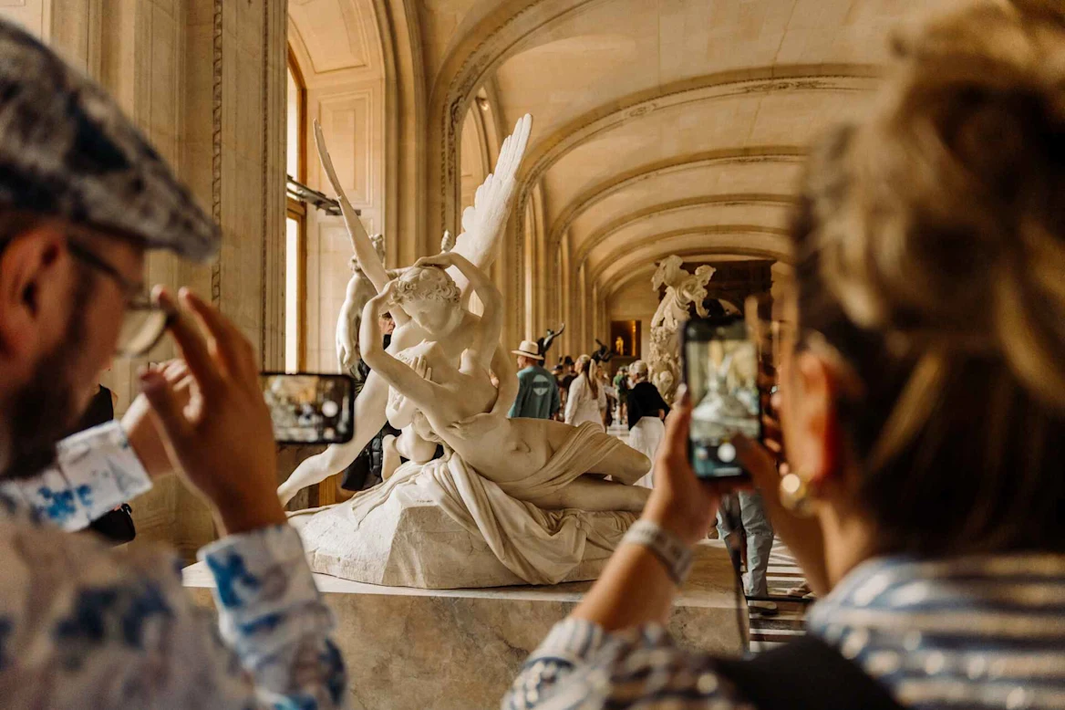 Louvre private tour: Your art historian, your route, your Mona Lisa