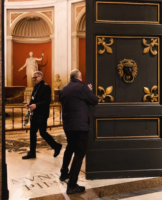Vatican Key Master's tour: Unlock the Sistine Chapel 8