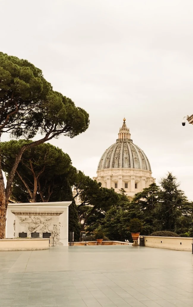 Alone in the Sistine Chapel: VIP entry at the Vatican’s most exclusive hours 10