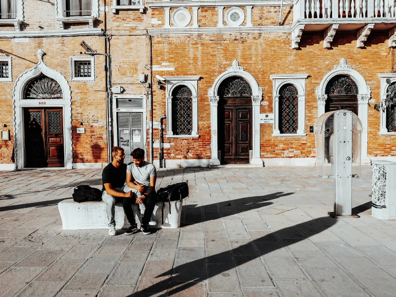 Private Venice walking tour with gondola: Golden mosaics, hidden lanes, open water