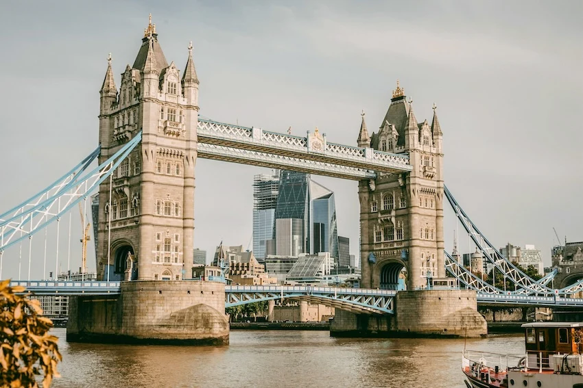 Private London in a day: The Tower, the Abbey, and a Thames cruise