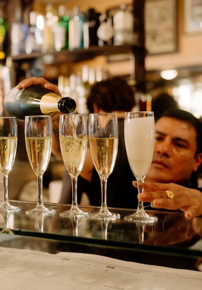 Barcelona tapas, taverns & history tour: Taste the Gothic Quarter's story 9
