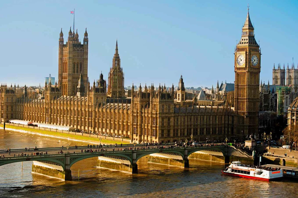 Best of London tour: Tower, Thames, and the royal walk to Westminster