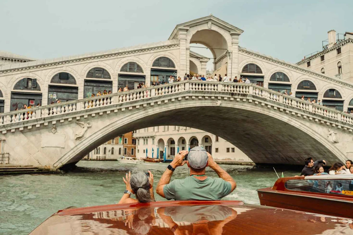 VIP Venice boat tour: Admire Venice from the water