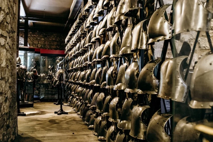 Complete Tower of London tour: Opening ceremony, Crown Jewels, and river cruise 9