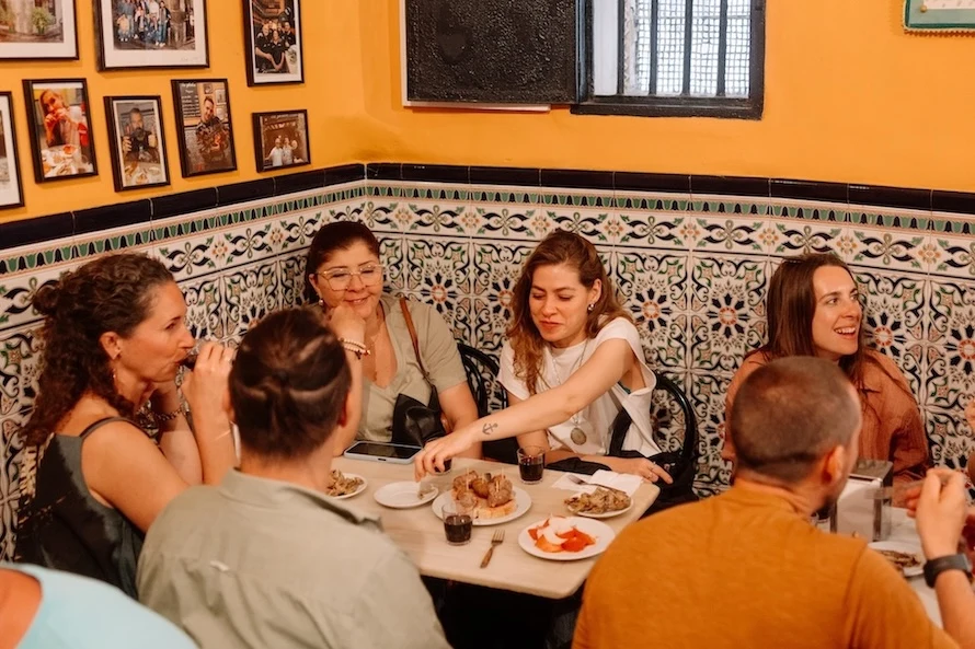 Barcelona tapas, taverns & history tour: Taste the Gothic Quarter's story 3