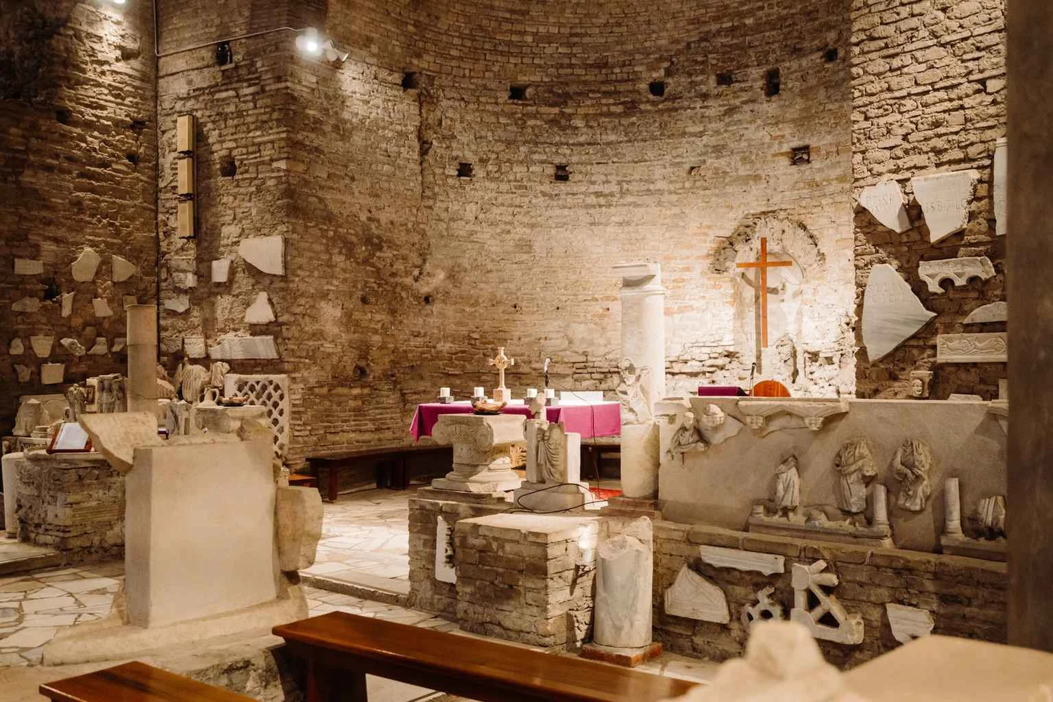 Rome Catacombs tour: Catacombs at closing time, Appian Way, and aqueducts 7