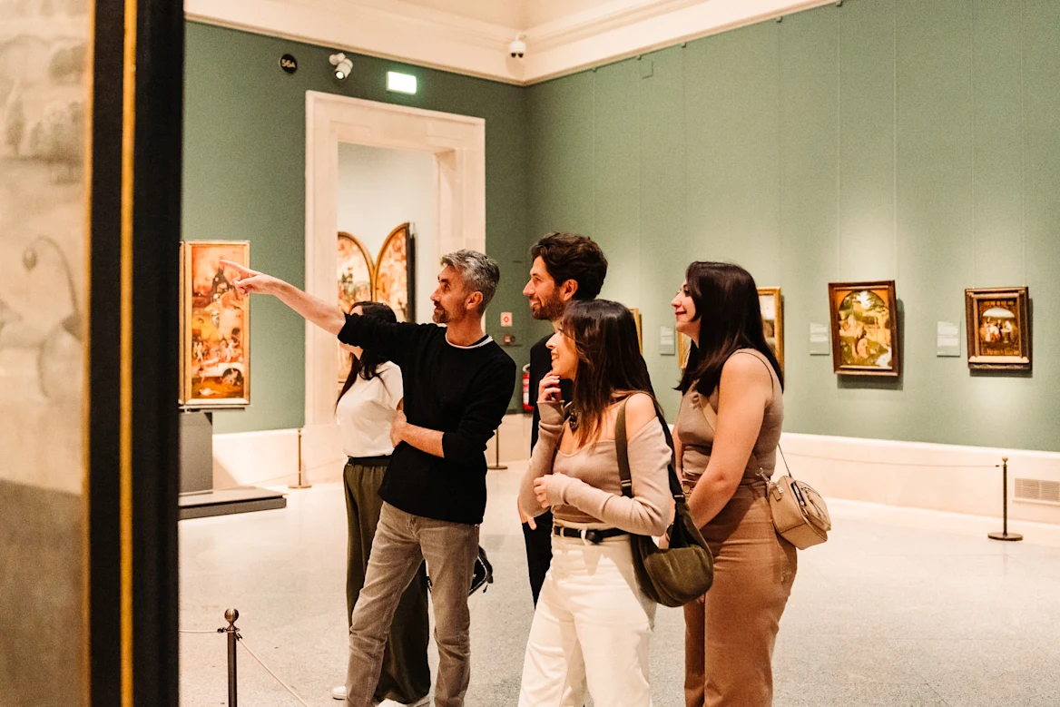 3-in-1 Madrid tour: Private Prado access, historic center, and Royal Palace