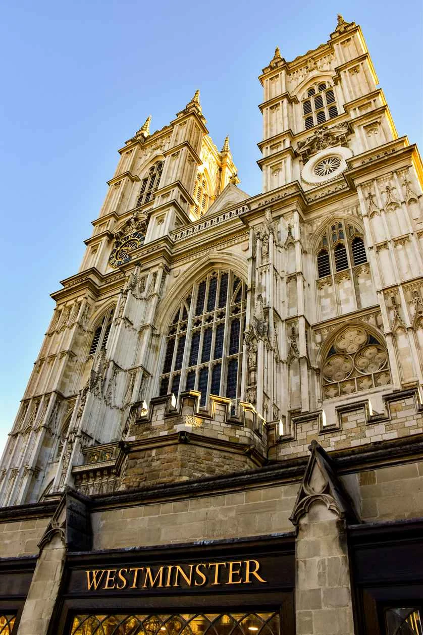 Best of London tour: Tower, Thames, and the royal walk to Westminster 6